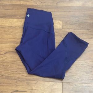 Lululemon size 4 wonder train cropped tight. Perfect condition